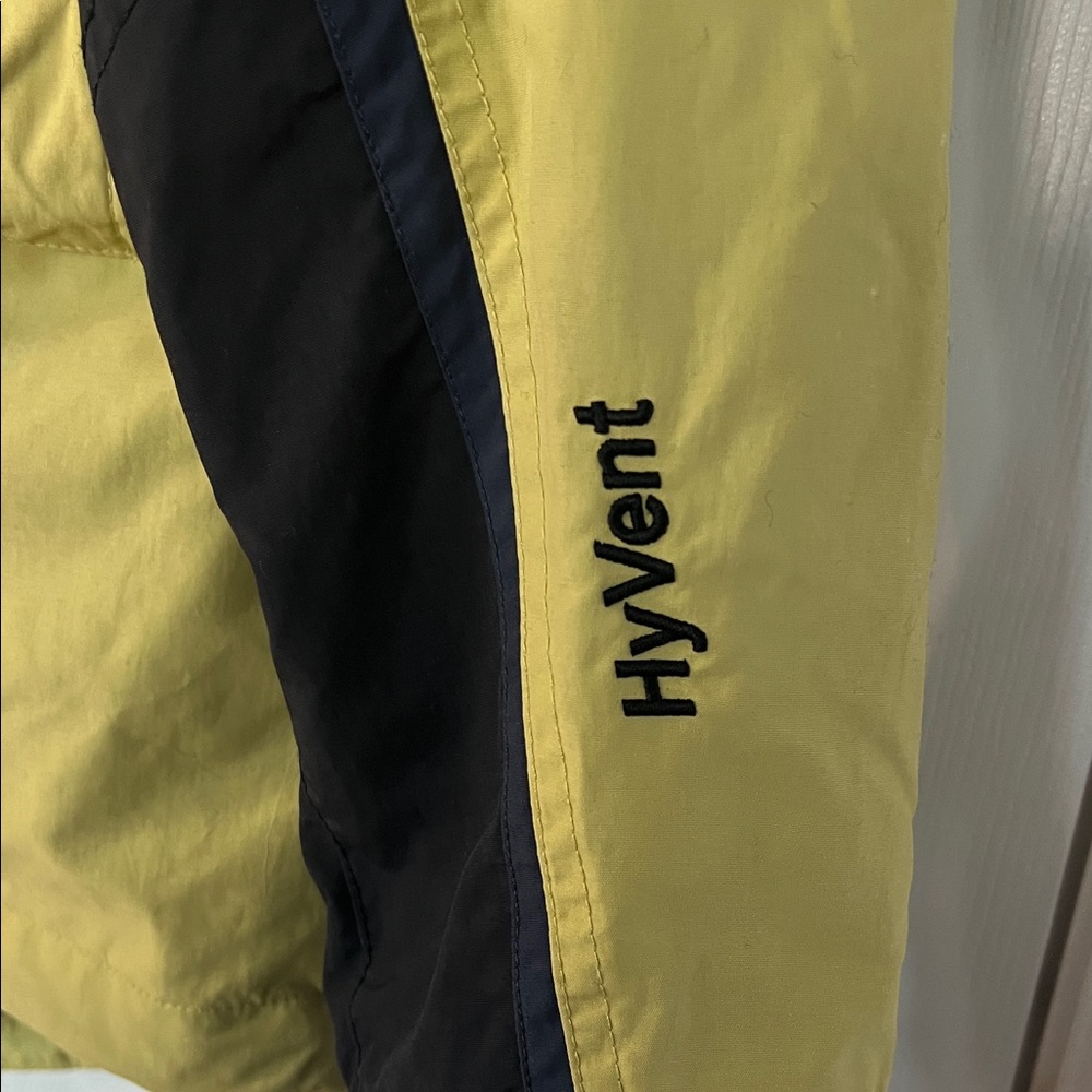 The North Face Women's light green, blue and Black Ski Jacket - Picture 4 of 9